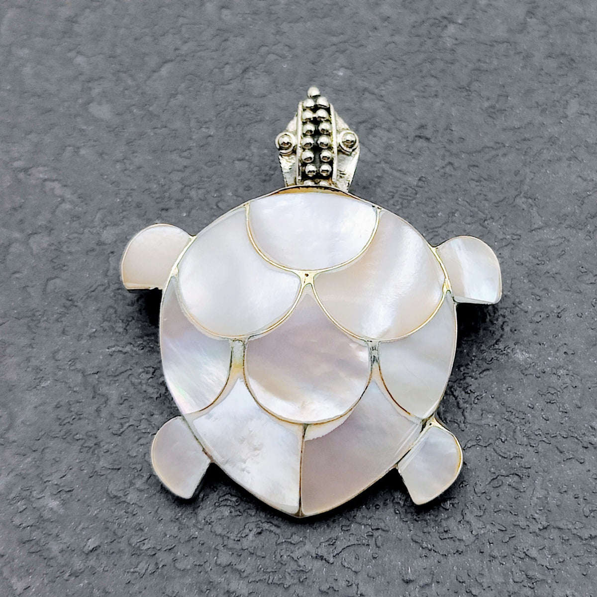 925 Sterling Silver Green Turtle Pendant with Lustrous Mother of Pearl –  Emu & Roo