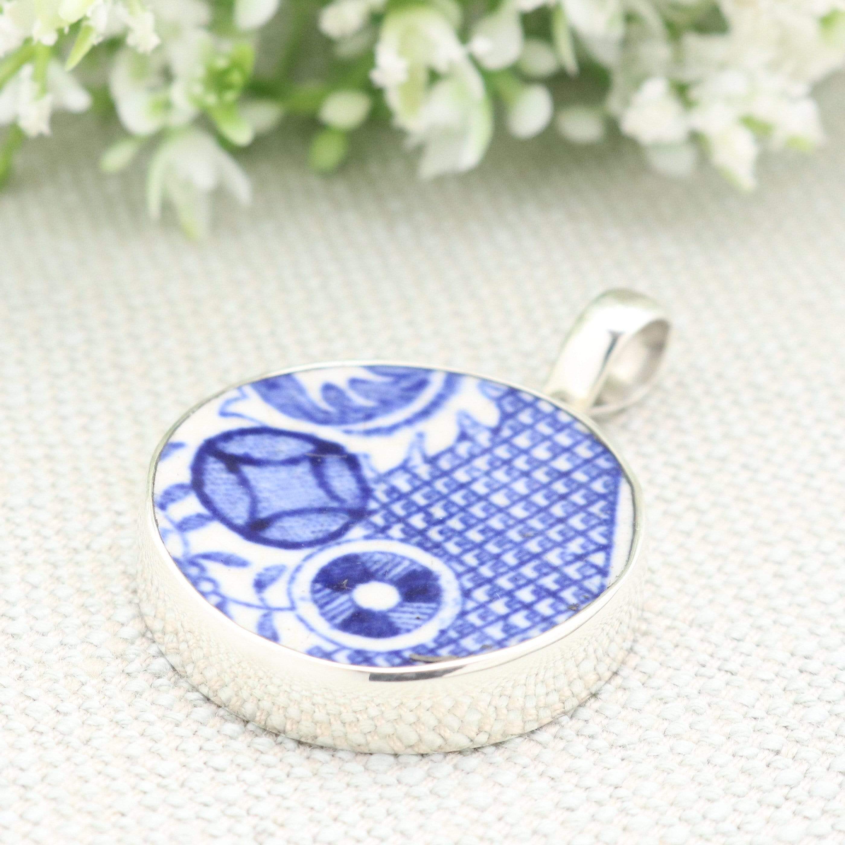 Hepburn and Hughes Minton Pottery Circular Pendant in Sterling Silver