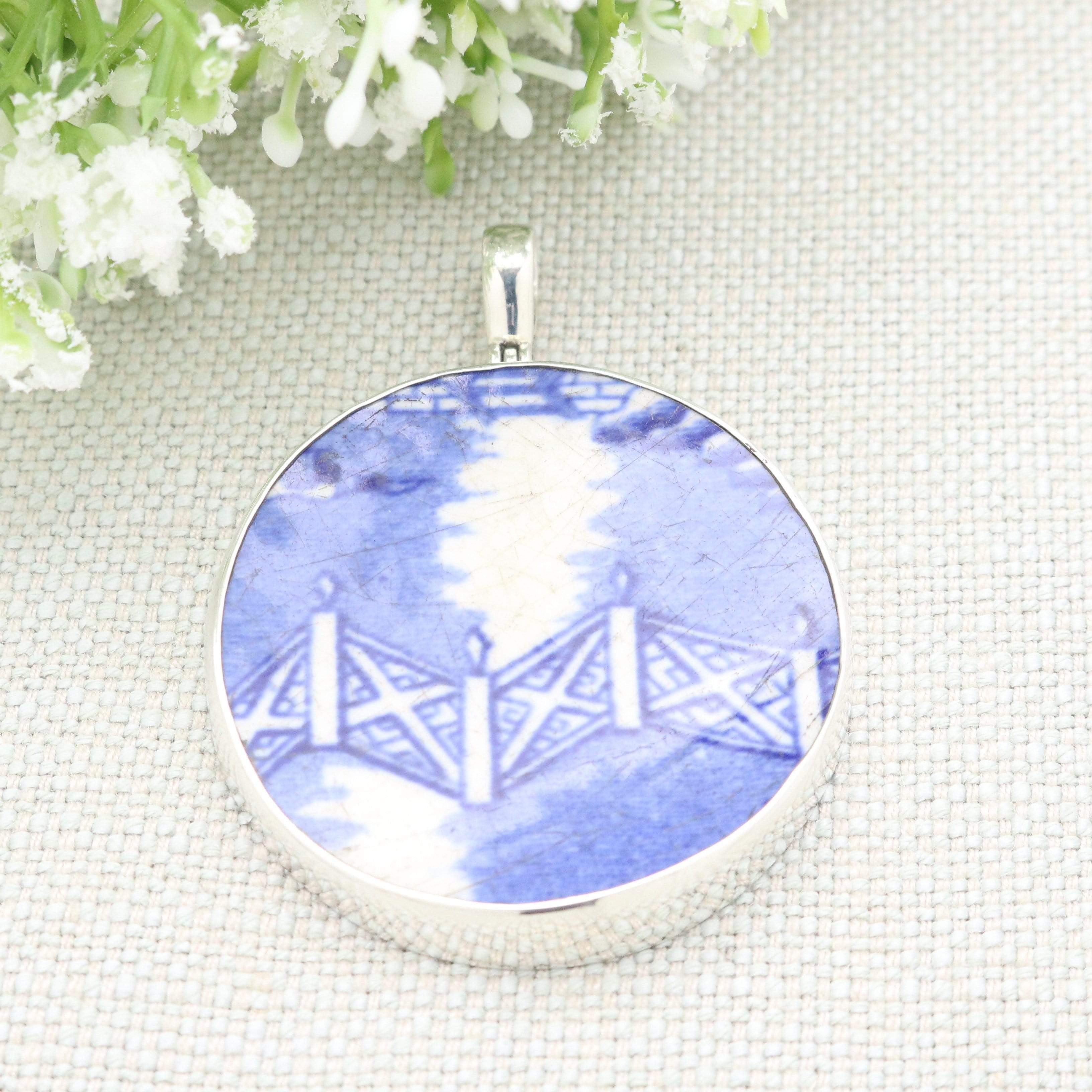 Hepburn and Hughes Minton Pottery Circular Pendant in Sterling Silver