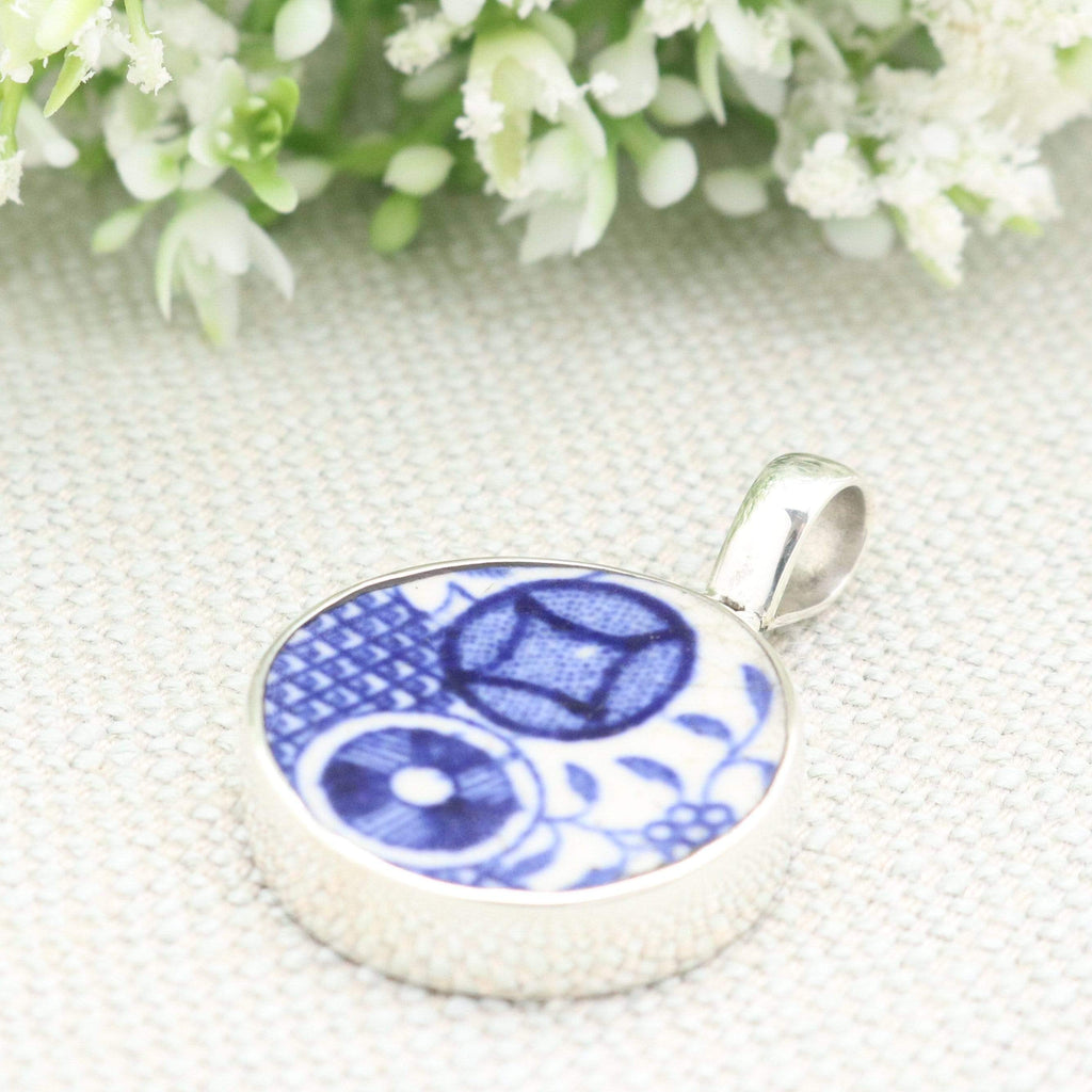 Hepburn and Hughes Minton Pottery Circular Pendant in Sterling Silver