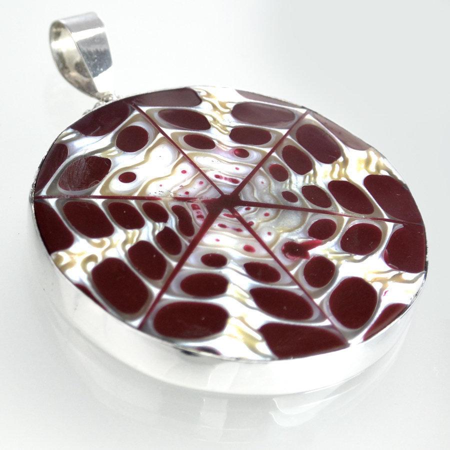 Hepburn and Hughes Seashell Pendant, Burgundy circle troca in Sterling Silver