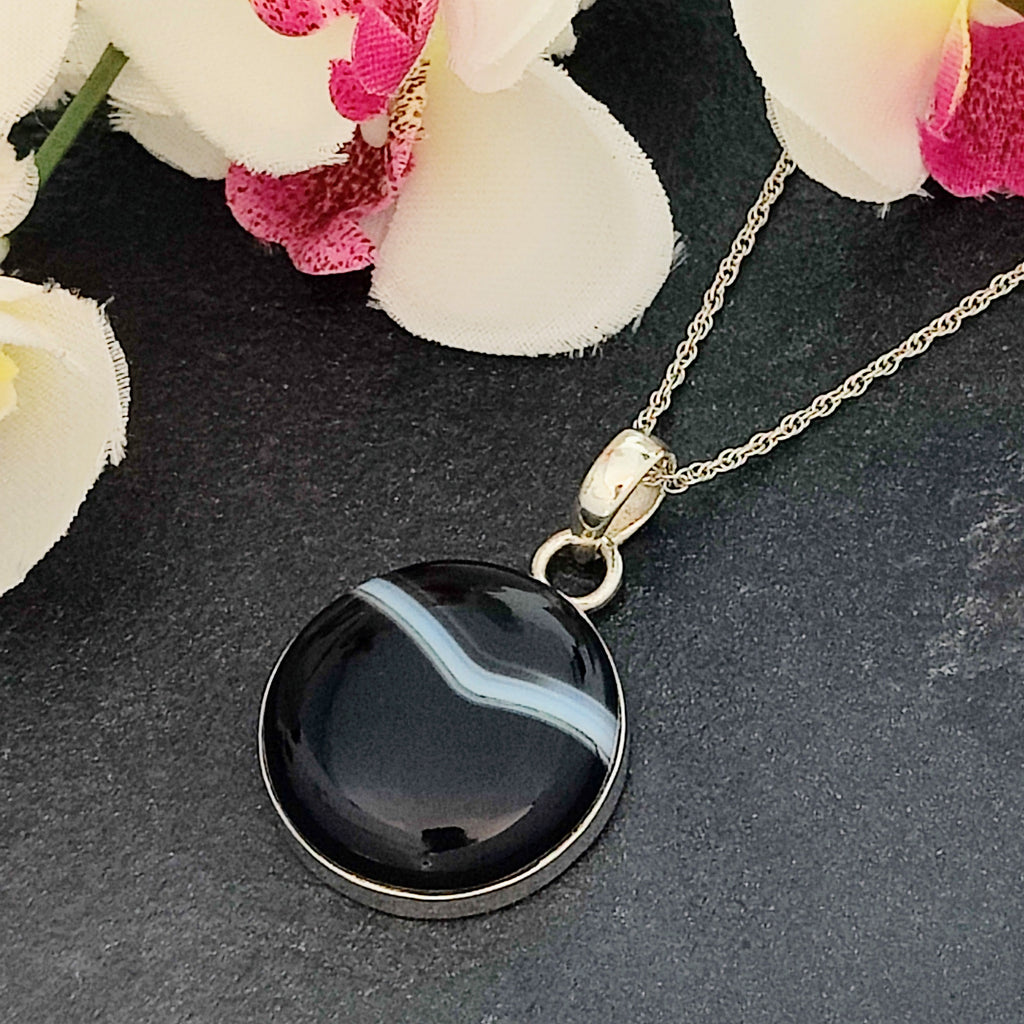 banded black onyx pendant
