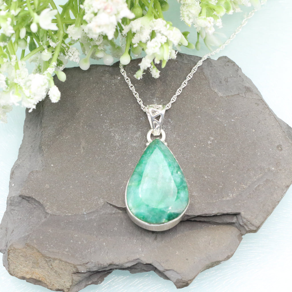 Emerald pendant, emerald jewellery