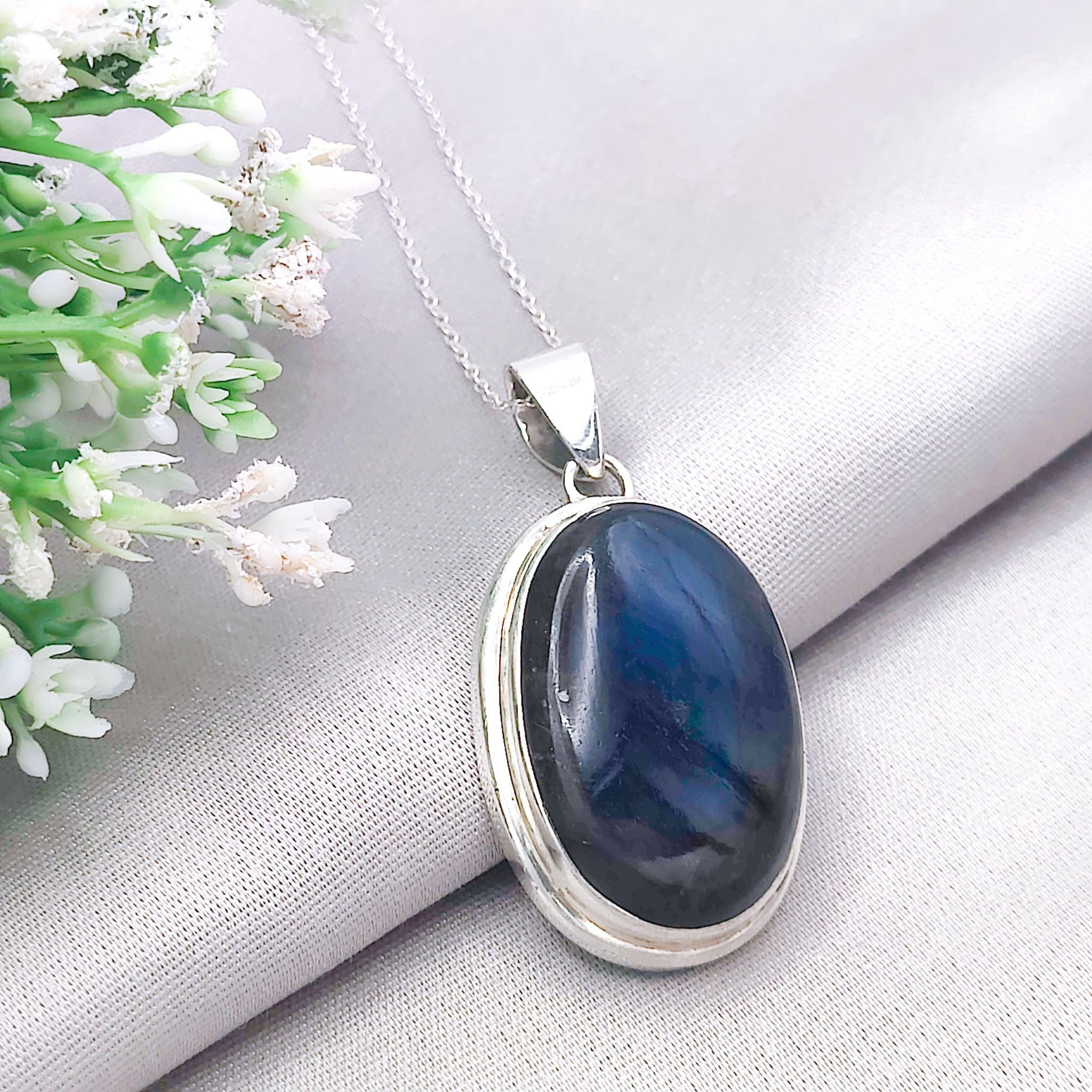 Hepburn and Hughes Labradorite Pendant | 35mm Oval | Sterling Silver