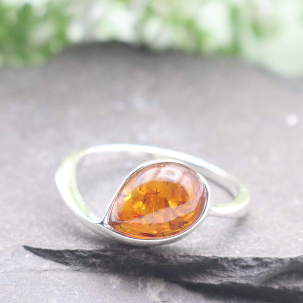 14,1 g Natural Baltic Amber Ring, Stunning Amber Color, Amber And Sterling Silver Adjustable Ring, high quality Baltic Amber Jewelry, Bernstein Ring