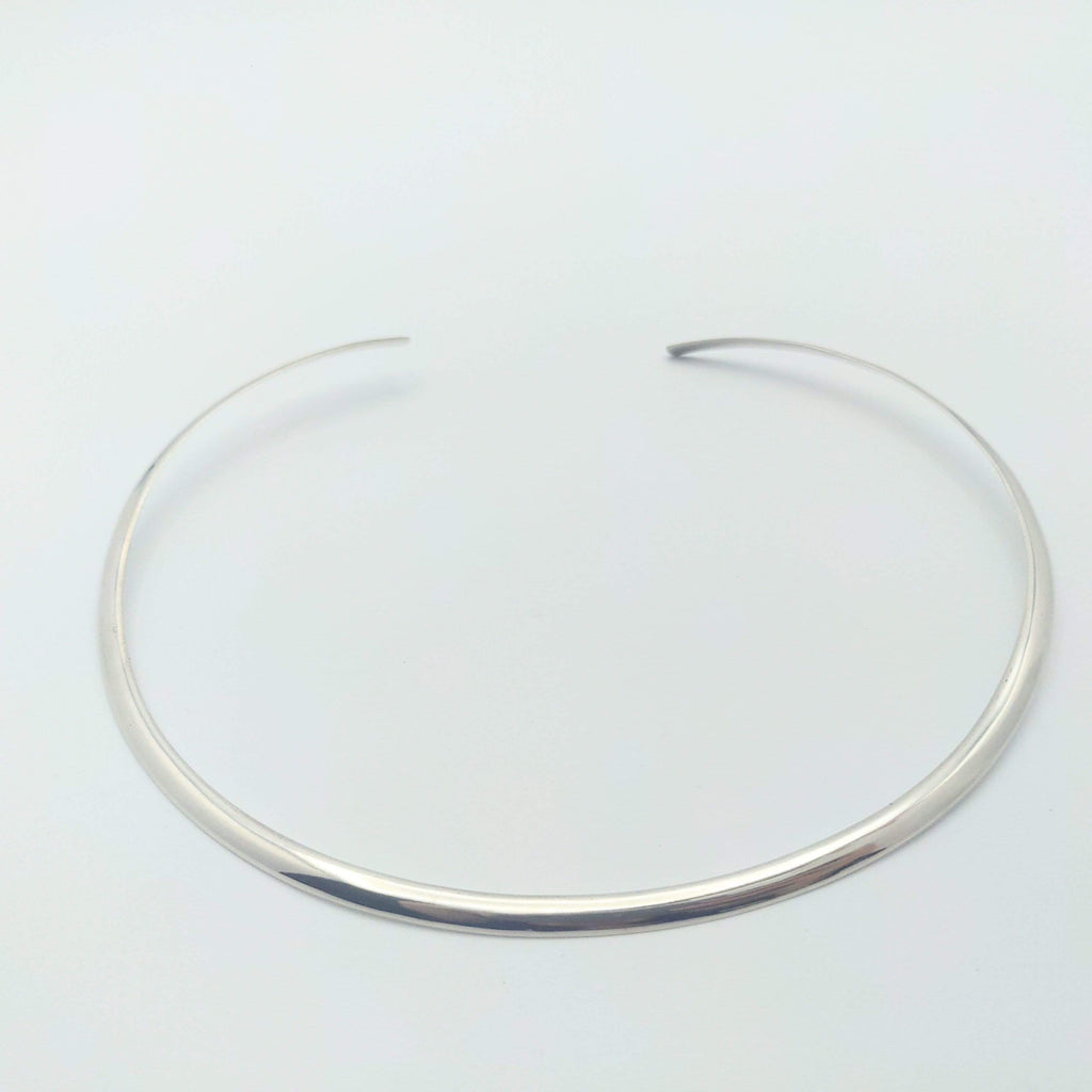 Hepburn and Hughes Solid Sterling Silver Collar Necklace